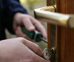 Lock Safe Services Lawrence Township, NJ 609-285-3947 - lock-change